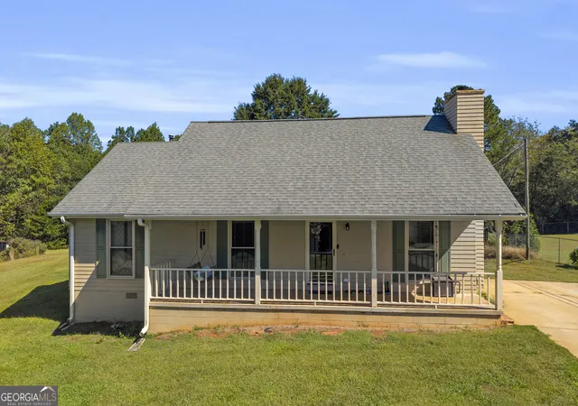 Photo 1 of Single family home for sale at 64 White Valley Dr, Toccoa, GA 30577 | MLS# 10873668 | Listing updated on 2026-10-24