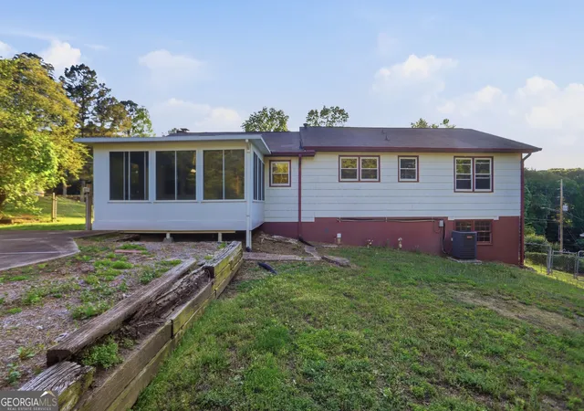 Photo 4 of Single family home for sale at 6742 Kellogg Dr, Acworth, GA 30102 | MLS# 10762104 | Listing updated on 2026-09-13