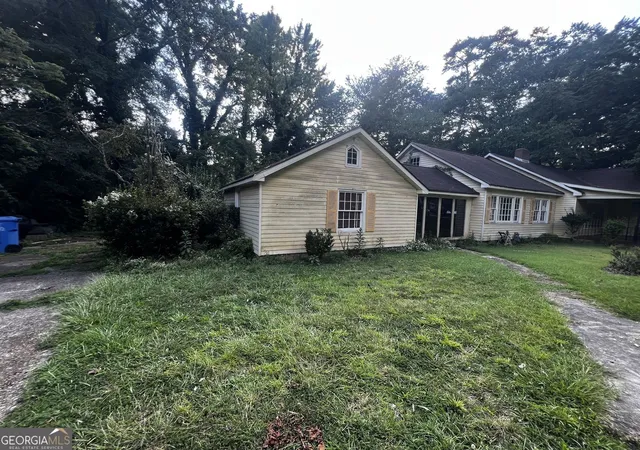 Photo 2 of Single family home for sale at 2040 Sandtown Rd SW, Atlanta, GA 30311 | MLS# 10836499 | Listing updated on 2026-09-14