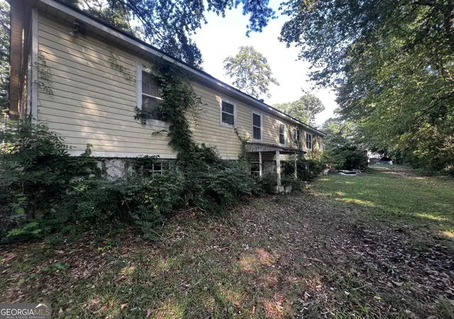 Photo 4 of Single family home for sale at 2040 Sandtown Rd SW, Atlanta, GA 30311 | MLS# 10836499 | Listing updated on 2026-09-14