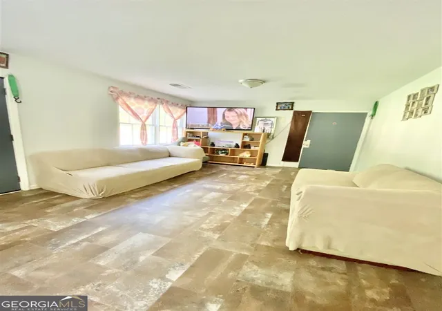Photo 3 of Single family home for sale at 1238 Mill St, Gainesville, GA 30501 | MLS# 20167245 | Listing updated on 2026-09-09
