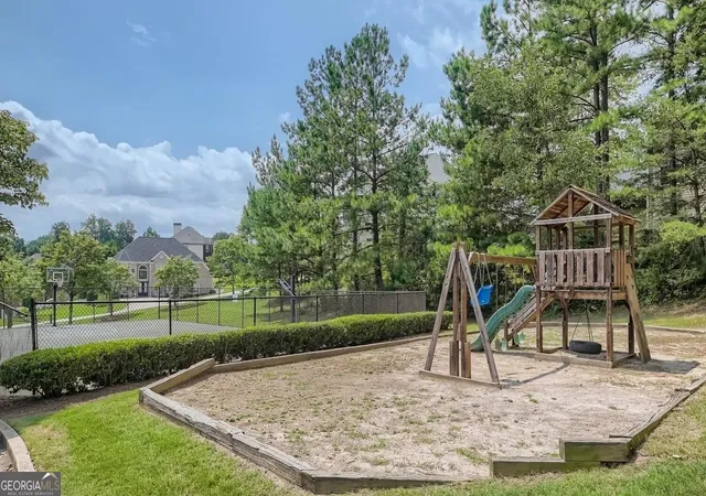 5th image of 2574 Saint Paul Dr Sw, Atlanta, GA 30331 | MLS# 10804995