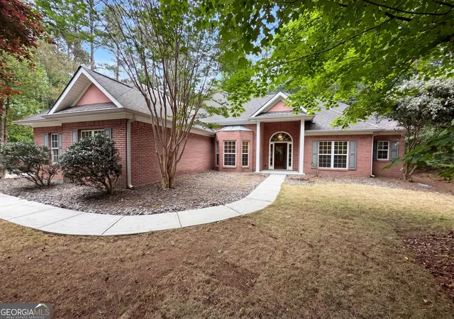 Homes for sale in Tyrone, GA | 125 Farr Lake Dr, Tyrone, GA 30290 | MLS# 10759675