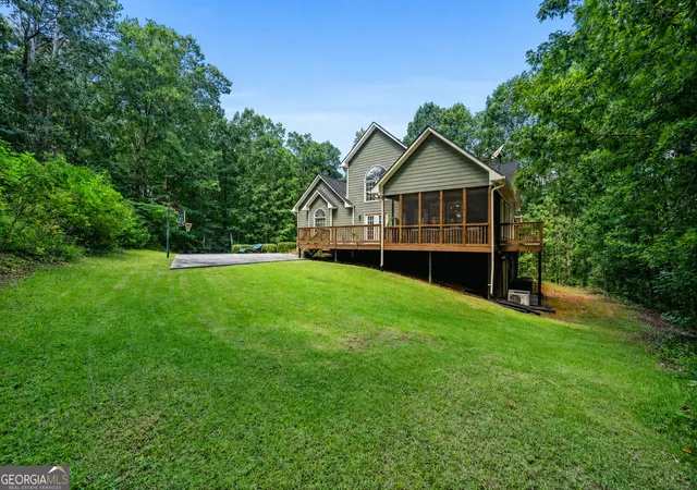 Photo 3 of Single family home for sale at 1816 Yorkshire Dr, Woodstock, GA 30189 | MLS# 10773334 | Listing updated on 2026-09-04
