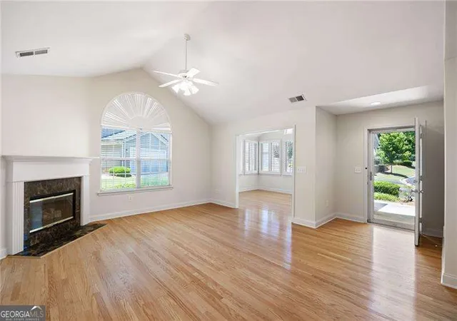 3rd image of 5276 Stone Vlg Cir, Kennesaw, GA 30152