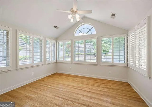5th image of 5276 Stone Vlg Cir, Kennesaw, GA 30152