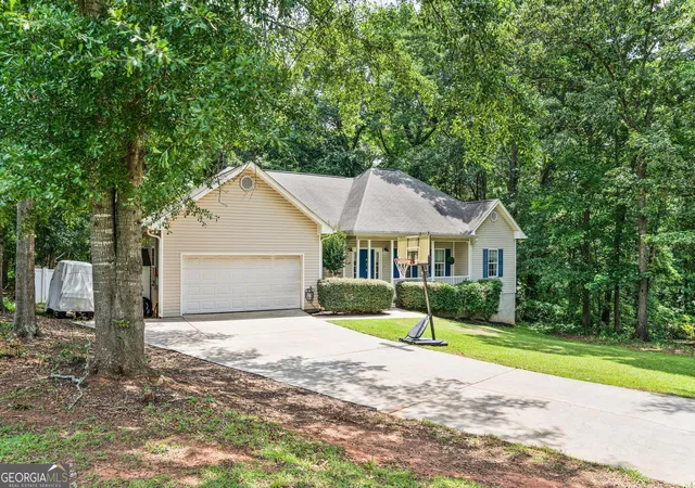 Homes for sale in Forsyth, GA | 419 Pecan Cir, Forsyth, GA 31029 | MLS# 10786191