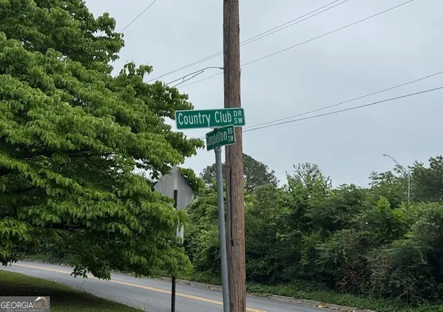 Photo 16 of Single family home for sale at 2379 Country Club Dr Sw, Atlanta, GA 30311 | MLS# 10768744 | Listing updated on 2026-08-30
