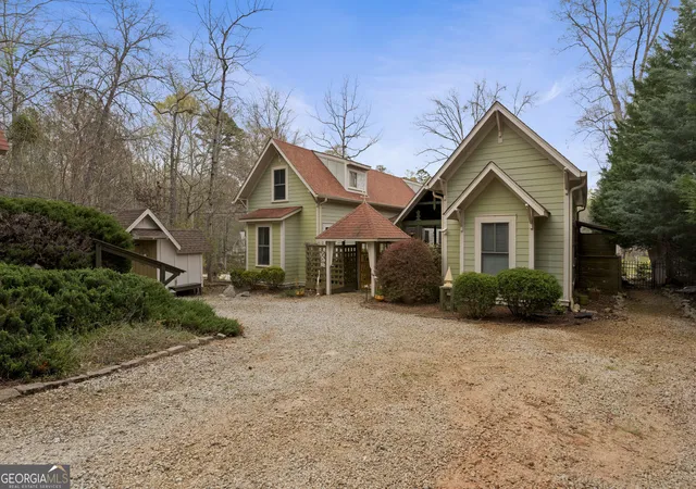 Photo 2 of Single family home for sale at 243 Bluegill Rd, Eatonton, GA 31024 | MLS# 10801267 | Listing updated on 2026-08-12