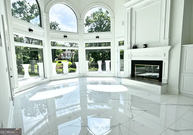Photo 3 of Single family home for sale at 302 Shadow Gln, Mcdonough, GA 30253 | MLS# 10824230 | Listing updated on 2026-09-24