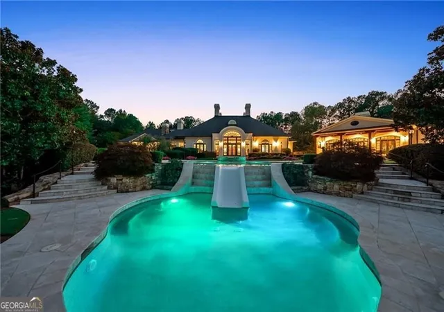 5th image of 811 Hawks Nest Ct, Ball Ground, GA 30107 | MLS# 10392995