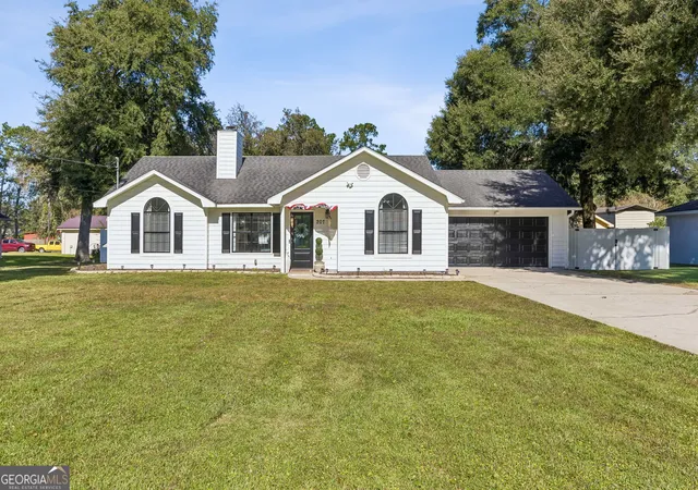 Single family home for sale at 207 Glen Meadows Cir, Brunswick, GA 31523 | MLS# 10879970