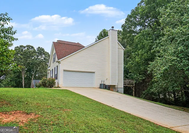 Photo 2 of Single family home for sale at 15 Pheasant Way, Acworth, GA 30101 | MLS# 10816995 | Listing updated on 2026-10-18