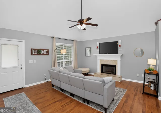 3rd image of 2760 Spring Dr, Cumming, GA 30041 | MLS# 10811253