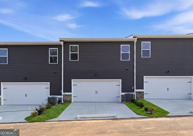 Photo 3 of Townhouse for sale at 3637 Parkway James Dr, Snellville, GA 30039 | MLS# 10730073 | Listing updated on 2026-10-10