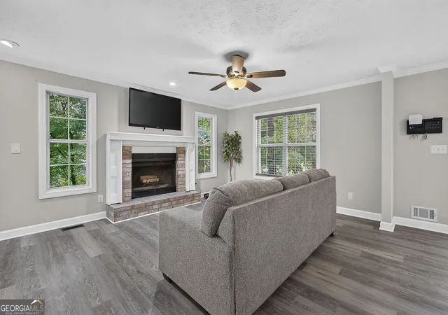 Photo 3 of Single family home for sale at 3735 Warwick Way, Snellville, GA 30039 | MLS# 10817229 | Listing updated on 2026-09-20
