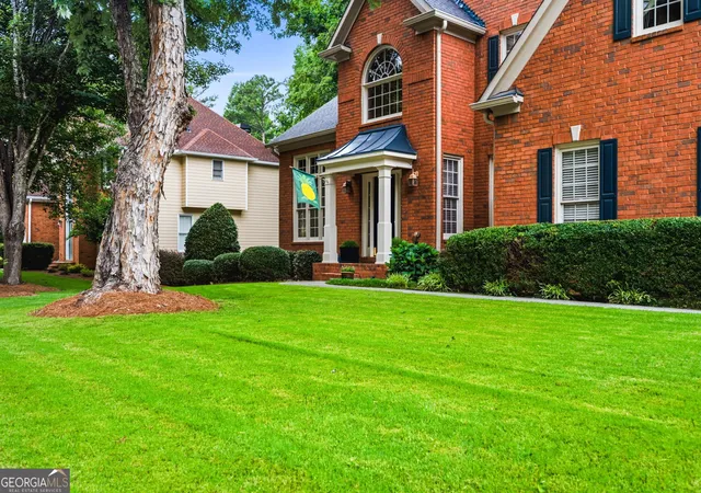 Photo 3 of Single family home for sale at 540 Sheringham Ln, Johns Creek, GA 30005 | MLS# 10776588 | Listing updated on 2026-09-10