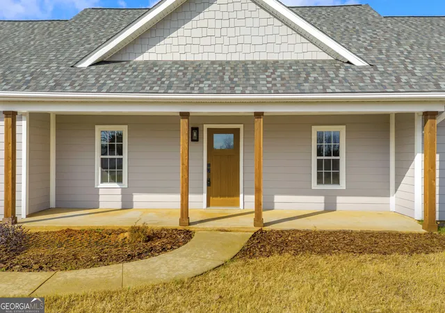 Photo 3 of Sale Pending at 388 Kay Dr, Winder, GA 30680 | MLS# 10656103 | Listing updated on 2026-02-23