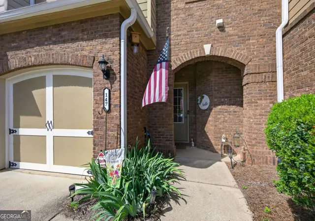 Photo 3 of Townhouse for sale at 147 Trailside Cir, Hiram, GA 30141 | MLS# 10815948 | Listing updated on 2026-08-13
