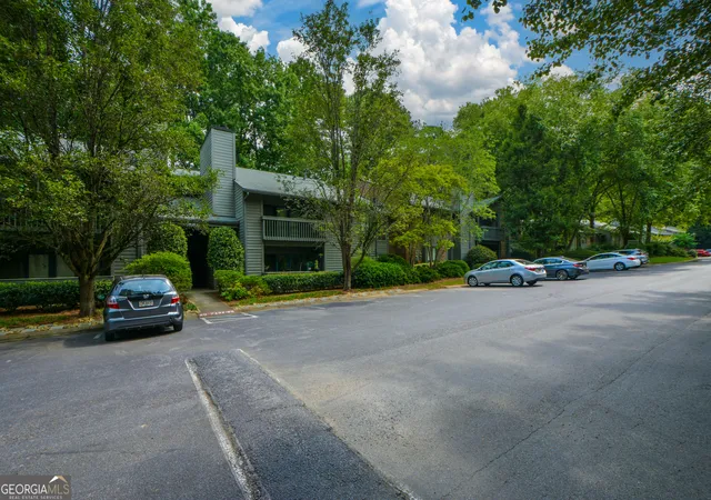 Photo 3 of Condo for sale at 612 Tuxworth Cir, Decatur, GA 30033 | MLS# 10794440 | Listing updated on 2026-08-22