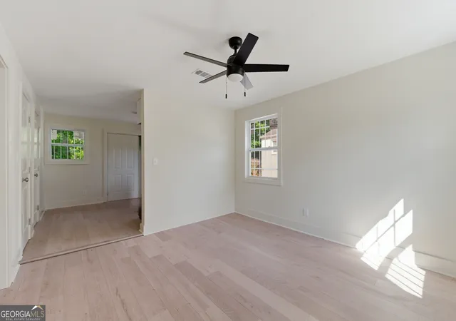 5th image of 1715 Lisbon Dr Sw, Atlanta, GA 30310 | MLS# 10737460
