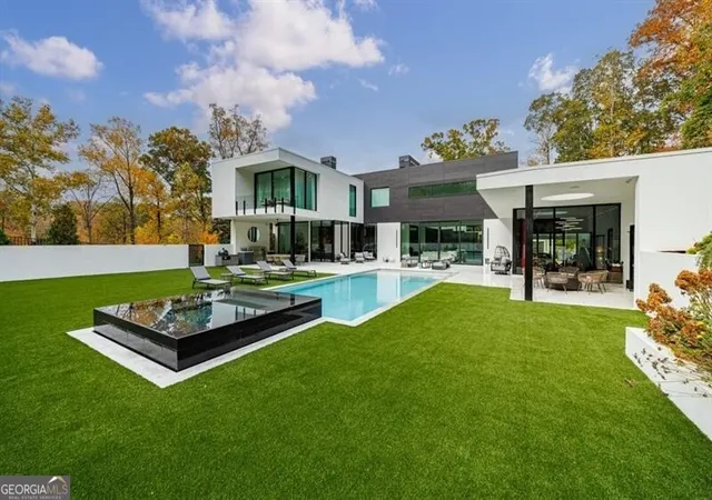 1st image of 380 W Wesley Rd Nw, Atlanta, GA 30305 | MLS# 10731851