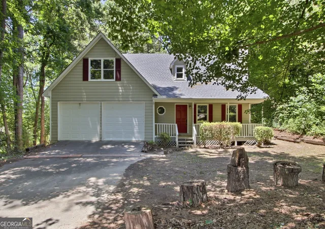 Photo 1 of Single family home for sale at 104 West Ln Se, Calhoun, GA 30701 | MLS# 10781830 | Listing updated on 2026-08-25