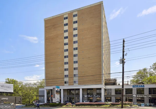 Photo 2 of Condo for sale at 2285 Peachtree Rd Ne #404, Atlanta, GA 30309 | MLS# 10758319 | Listing updated on 2026-05-20
