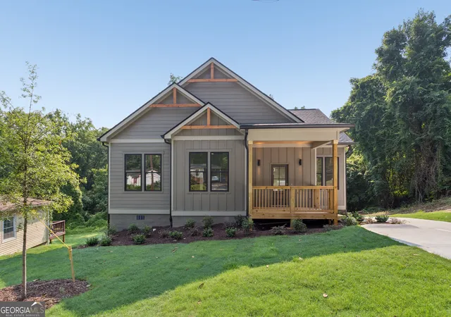 3rd image of 2782 Mango Cir Nw, Atlanta, GA 30318 | MLS# 10814142