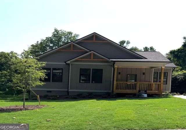Photo 3 of Single family home for sale at 2782 Mango Cir Nw, Atlanta, GA 30318 | MLS# 10814142 | Listing updated on 2026-09-19