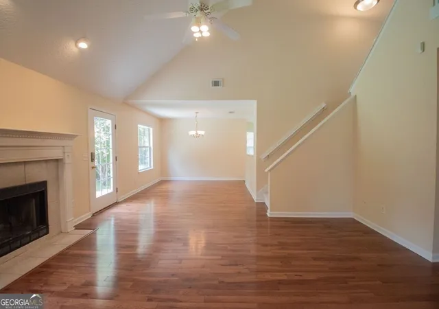 Photo 3 of Single family home for sale at 808 Riverview Dr E, St. Marys, GA 31558 | MLS# 10831587 | Listing updated on 2026-10-09
