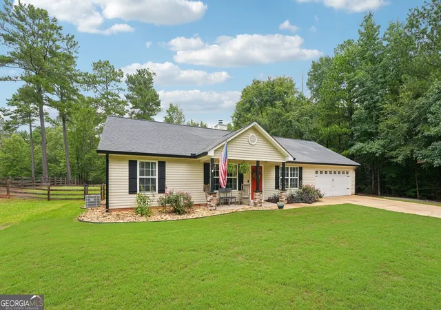2nd image of 579 Al Roberts Rd, Senoia, GA 30276 | MLS# 10821996