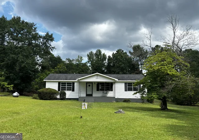 3rd image of 5494 Huffs Bridge Rd, Dearing, GA 30808 | MLS# 10808314