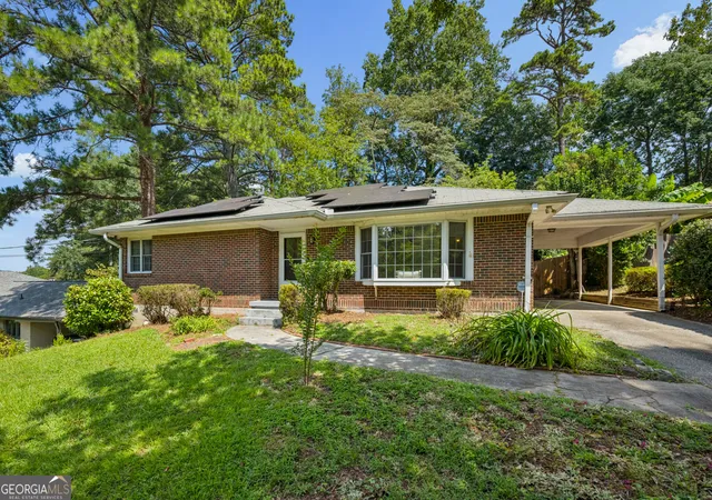 Photo 3 of Single family home for sale at 1232 Carol Ln Ne, Atlanta, GA 30306 | MLS# 10830658 | Listing updated on 2026-09-27