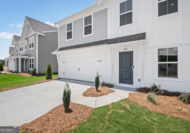 Photo 4 of Single family home for sale at 121 Tugaloo Cir, Rome, GA 30173 | MLS# 10823820 | Listing updated on 2026-10-08