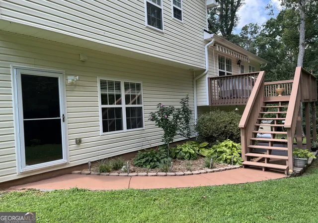 Photo 3 of Sale Pending at 139 Laurel Crk Ct, Carrollton, GA 30117 | MLS# 10800594 | Listing updated on 2026-09-17