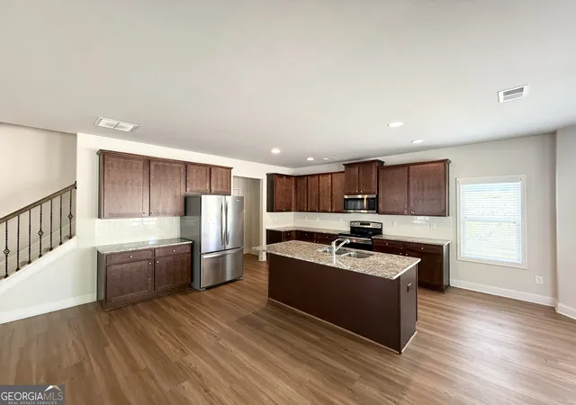 Photo 4 of Single family home for sale at 255 Dublin Way, Dallas, GA 30132 | MLS# 10778303 | Listing updated on 2026-10-23