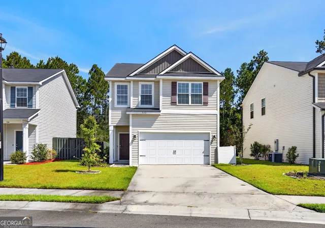 Photo 2 of Single family home for sale at 572 Brightleaf Cir, Hinesville, GA 31313 | MLS# 10833448 | Listing updated on 2026-08-26