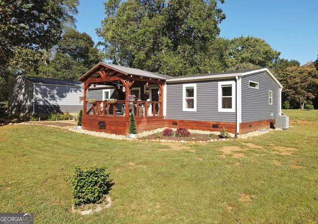 Photo 1 of Manufactured home for sale at 460 Holly Point Dr, Murphy, NC 28906 | MLS# 10855122 | Listing updated on 2026-10-28