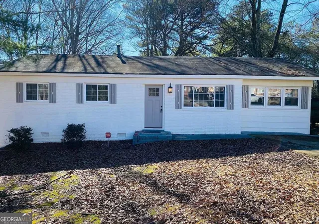 2nd image of 216 Devore Rd, Alpharetta, GA 30009 | MLS# 10816457