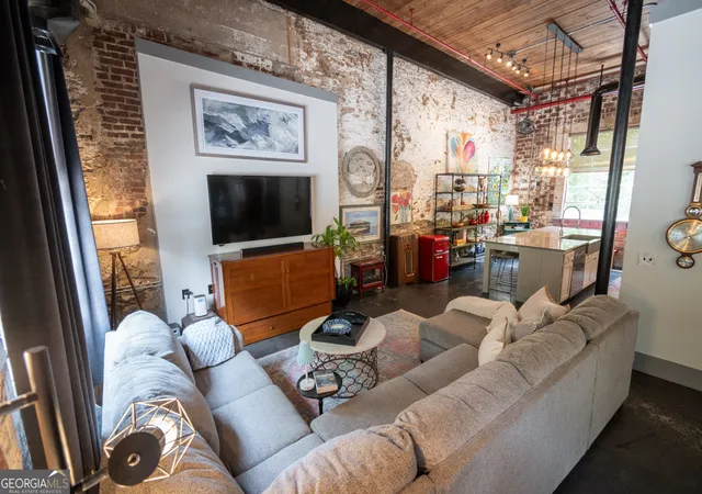 Listing Photo 5 - Condo for sale in building located at 585 White Cir, Athens, GA 30605 - Unit #32