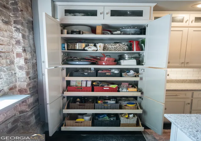 2nd image of 585 White Cir, Athens, GA 30605