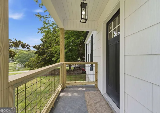Homes for sale in Rossville, GA | 11 Circle Dr, Rossville, GA 30741 | MLS# 10797568