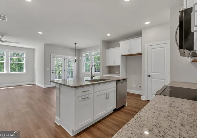 Photo 4 of Sale Pending at 1504 Thurcroft Ln, Lawrenceville, GA 30043 | MLS# 10806186 | Listing updated on 2026-09-04