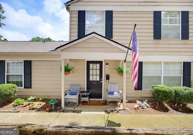 1st image of 1352 Old Coach Rd Sw, Marietta, GA 30008 | MLS# 10821413