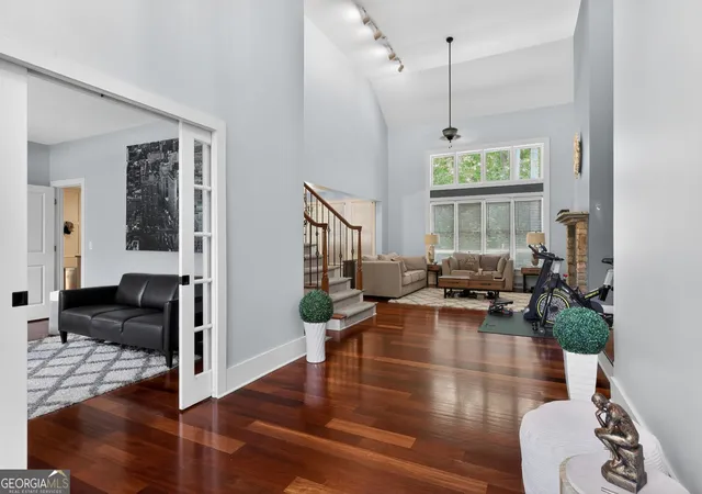 Photo 4 of Single family home for sale at 320 Waverly Hall Cir, Roswell, GA 30075 | MLS# 10764679 | Listing updated on 2026-09-24
