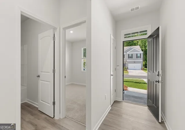 Photo 3 of Single family home for sale at 2941 Holden St, Gainesville, GA 30507 | MLS# 10806870 | Listing updated on 2026-08-30