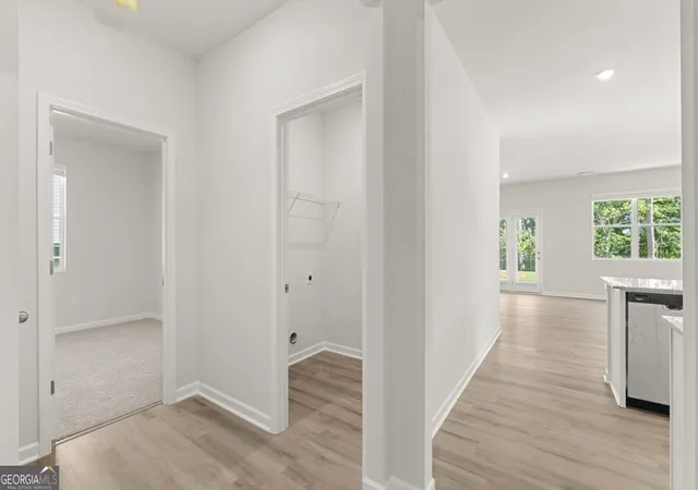 Photo 4 of Single family home for sale at 2941 Holden St, Gainesville, GA 30507 | MLS# 10806870 | Listing updated on 2026-10-09