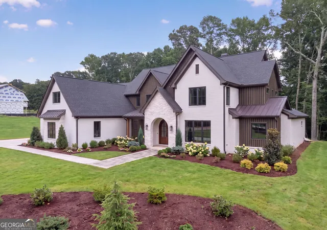 2nd image of 616 Hoke Okelly Mill Rd Sw, Loganville, GA 30052 | MLS# 10823104