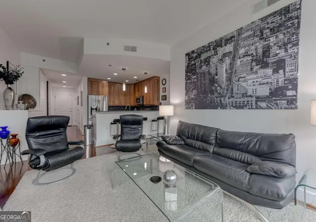 Photo 2 of Condo for sale at 1080 Peachtree St Ne #905, Atlanta, GA 30309 | MLS# 10796956 | Listing updated on 2026-09-10